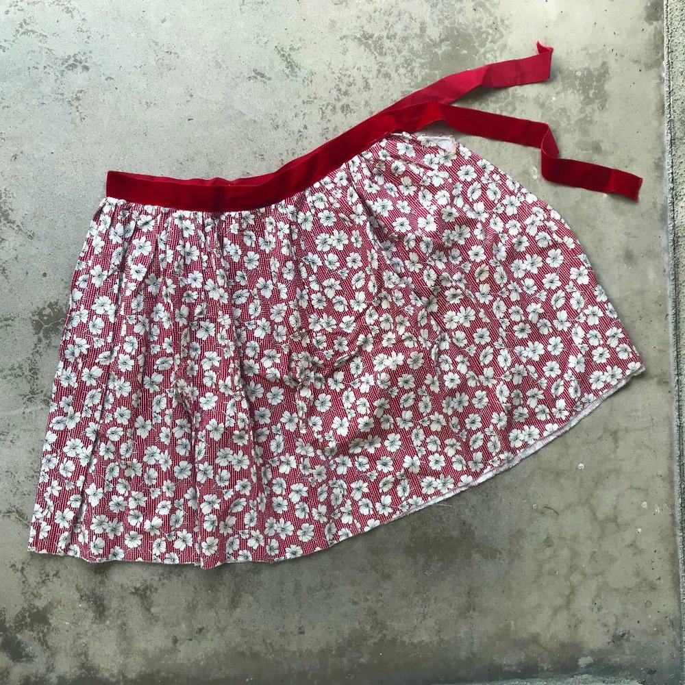 Vintage Flower Print Cotton Skirt. used